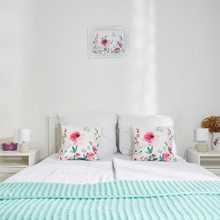 Apartament Szarka Vendeghaz Es Pince Mád Zewnętrze zdjęcie